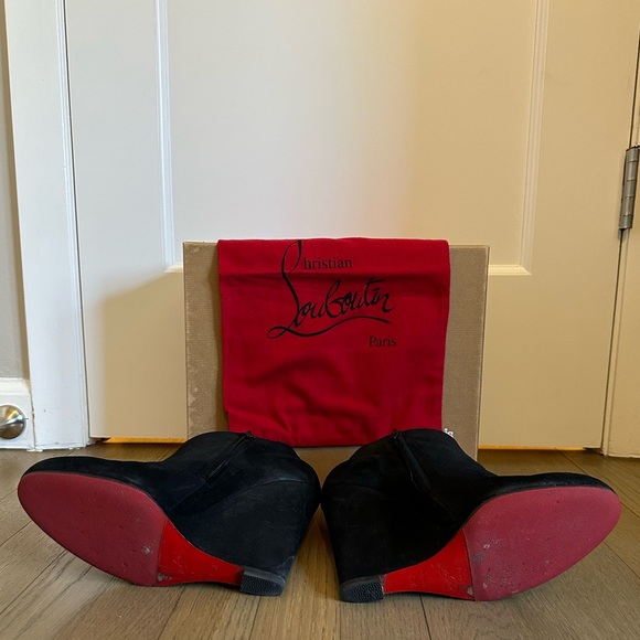Christian Louboutin Black Suede Ankle Booties - Picture 4 of 5